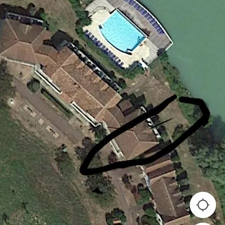 Au Bord Du Apartman