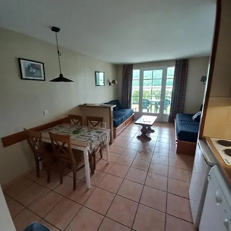 Au Bord Du Apartment